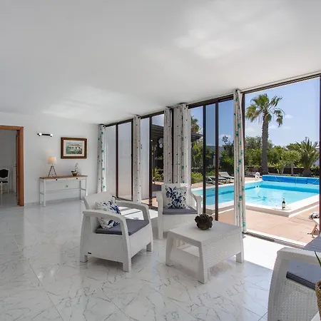 فيلة Casa Margarita Las Breñas